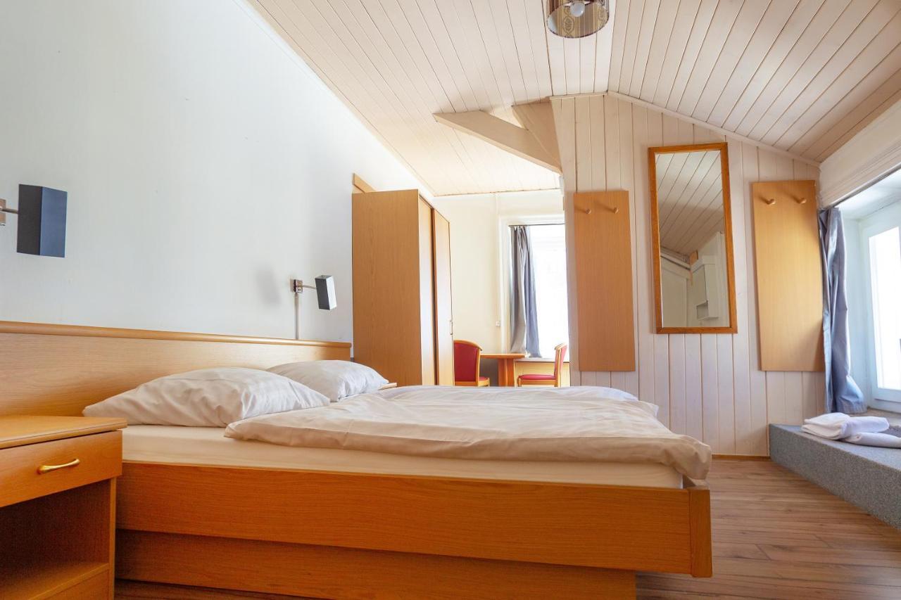 باربان Hotel Jenatsch المظهر الخارجي الصورة